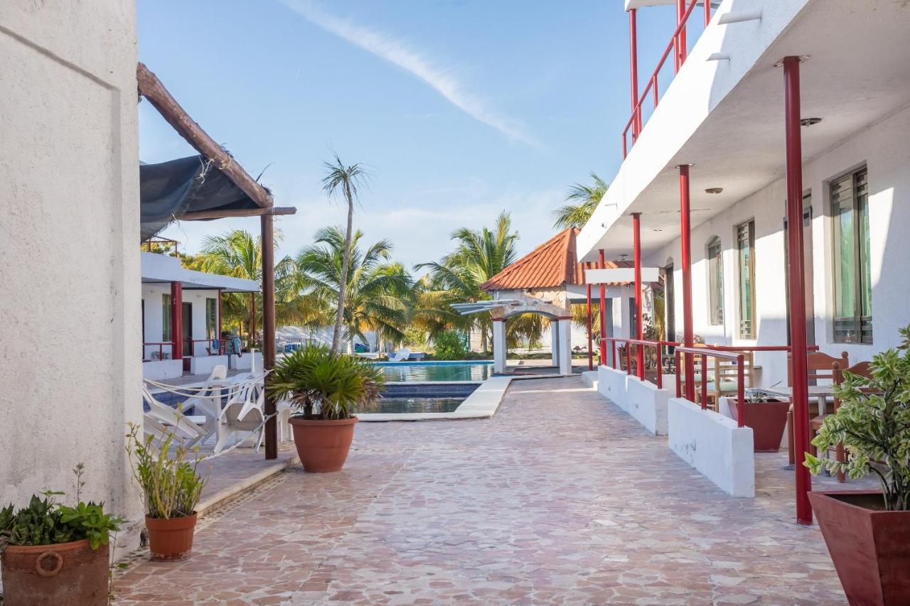 Pelican Inn At Las Dunas Chelem Bagian luar foto