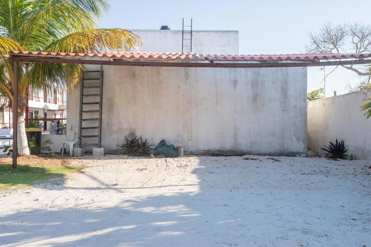 Pelican Inn At Las Dunas Chelem Bagian luar foto
