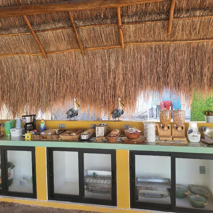 Pelican Inn At Las Dunas Chelem Bagian luar foto