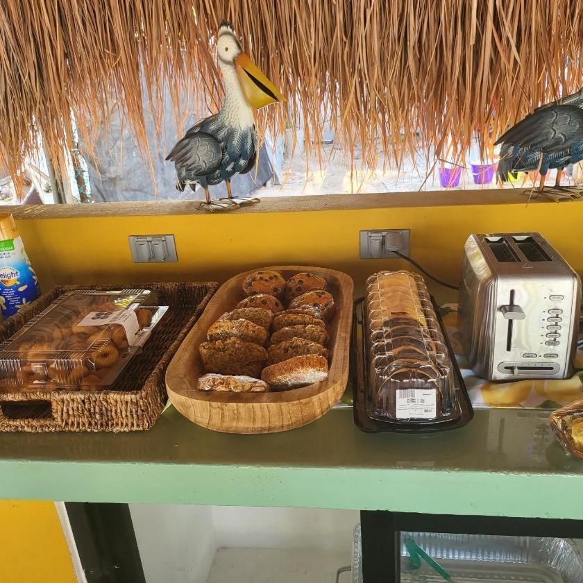 Pelican Inn At Las Dunas Chelem Bagian luar foto