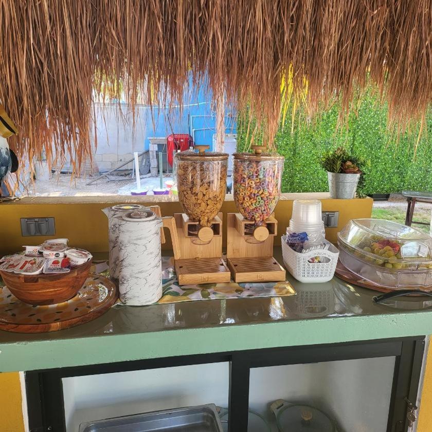 Pelican Inn At Las Dunas Chelem Bagian luar foto
